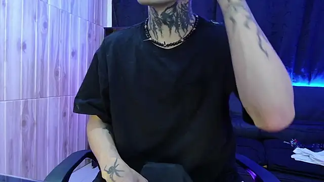 Snapshot of Andy_bapho chatting on February 22, 2025, 2:08 pm Andy bapho online show from February 22, 2025, 2:08 pm