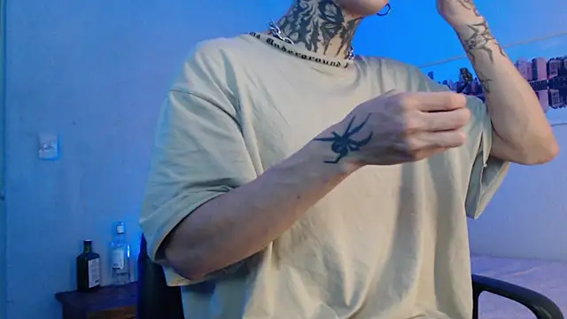 Snapshot of Andy_bapho chatting on March 4, 2025, 2:53 pm Andy bapho online show from March 4, 2025, 2:53 pm