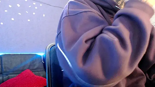 Snapshot of Andy_bapho chatting on September 19, 2025, 2:40 pm Andy bapho online show from September 19, 2025, 2:40 pm