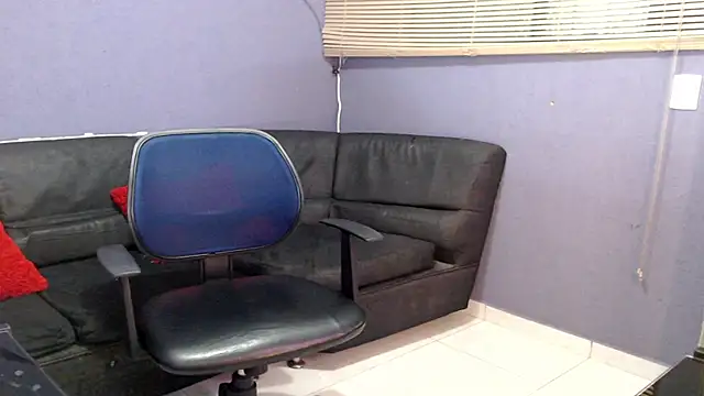 Snapshot of Andy_bapho chatting on September 25, 2025, 2:10 pm Andy bapho online show from September 25, 2025, 2:10 pm