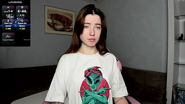 Snapshot of Luxuryalma chatting on October 2, 2025, 6:31 am Luxuryalma online show from October 2, 2025, 6:31 am