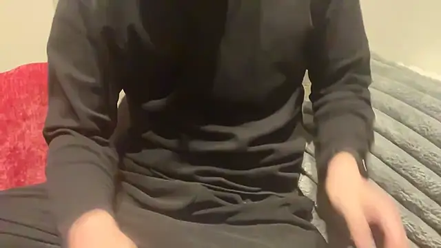 Snapshot of atom0407 chatting on March 21, 2025, 3:24 pm atom0407 online show from March 21, 2025, 3:24 pm