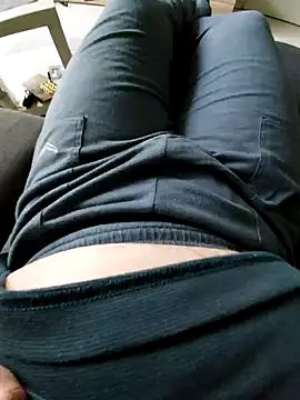 Snapshot of 85Friedrich chatting on September 28, 2025, 4:12 pm 85Friedrich online show from September 28, 2025, 4:12 pm