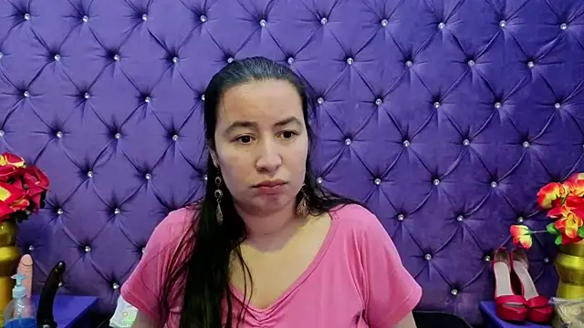 Snapshot of NaomyPrinces chatting on October 3, 2025, 2:14 pm NaomyPrinces online show from October 3, 2025, 2:14 pm