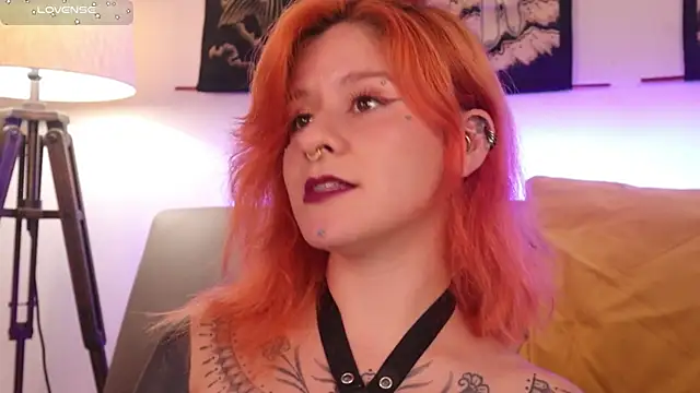 Snapshot of Daarlene chatting on September 18, 2025, 9:28 pm Daarlene online show from September 18, 2025, 9:28 pm