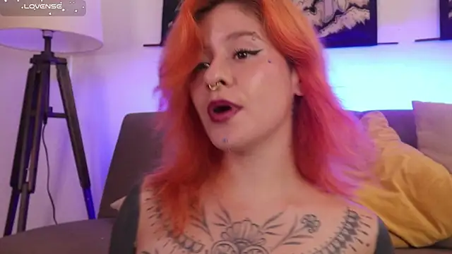 Snapshot of Daarlene chatting on September 24, 2025, 5:27 pm Daarlene online show from September 24, 2025, 5:27 pm