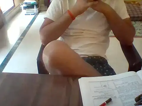 Snapshot of bigvorn6 chatting on March 15, 2025, 10:35 am bigvorn6 online show from March 15, 2025, 10:35 am