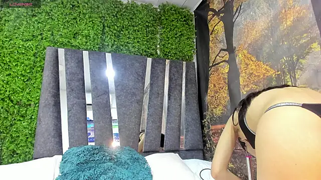 Snapshot of Cameron_cutee chatting on February 6, 2025, 2:37 pm Cameron cutee online show from February 6, 2025, 2:37 pm