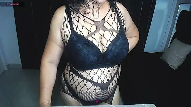 Snapshot of sussy_lee_ chatting on March 3, 2025, 3:53 pm sussy lee  online show from March 3, 2025, 3:53 pm