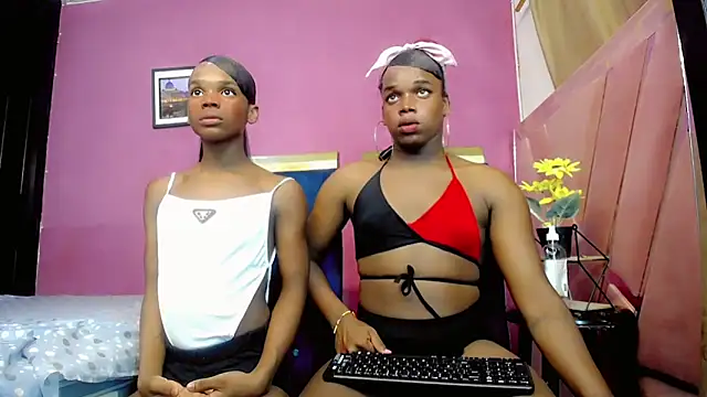 Snapshot of exoti_more chatting on January 10, 2025, 12:49 am exoti more online show from January 10, 2025, 12:49 am