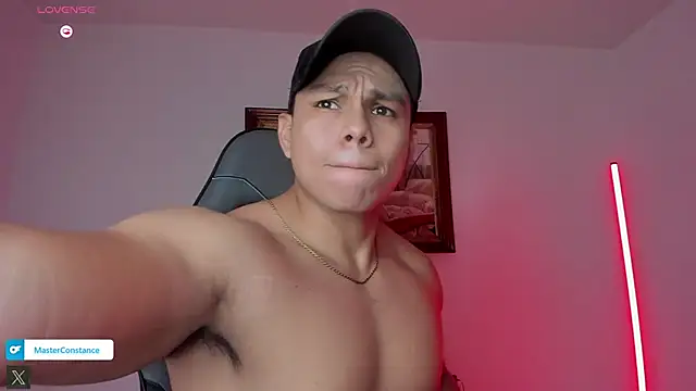 Snapshot of RoyConstance chatting on September 15, 2025, 3:50 am RoyConstance online show from September 15, 2025, 3:50 am