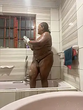 Snapshot of Missmoox24 chatting on September 29, 2025, 8:57 pm Missmoox24 online show from September 29, 2025, 8:57 pm