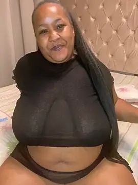 Snapshot of Missmoox24 chatting on October 22, 2025, 2:34 am Missmoox24 online show from October 22, 2025, 2:34 am