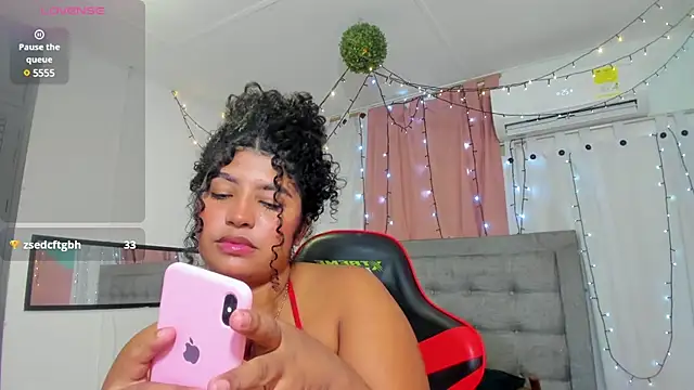 Snapshot of valentina_0_ chatting on January 30, 2025, 9:57 am valentina 0 online show from January 30, 2025, 9:57 am