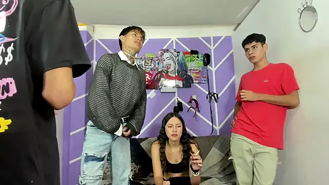 Snapshot of Fresahot2005 chatting on December 11, 2024, 7:57 pm Fresahot2005 online show from December 11, 2024, 7:57 pm