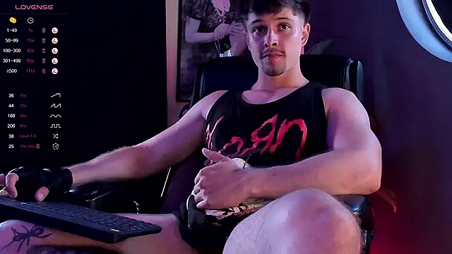 Snapshot of ADAM_BOUTON_ chatting on January 24, 2025, 10:30 pm ADAM BOUTON  online show from January 24, 2025, 10:30 pm