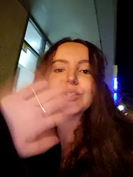 Snapshot of LineaDemie chatting on October 10, 2025, 7:13 pm LineaDemie online show from October 10, 2025, 7:13 pm