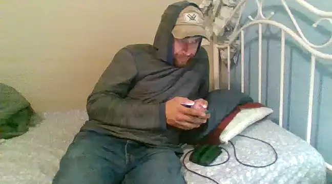 Snapshot of SmokingSloth chatting on January 20, 2025, 11:32 pm SmokingSloth online show from January 20, 2025, 11:32 pm