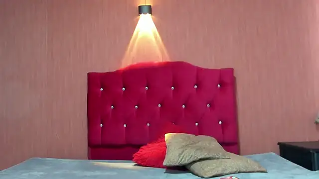 Snapshot of Gissel_Angel chatting on March 13, 2025, 10:32 pm Gissel Angel online show from March 13, 2025, 10:32 pm