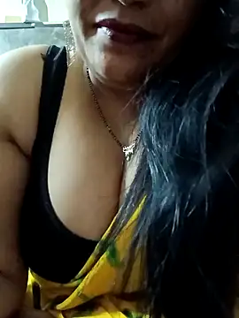 Snapshot of sneha_rose chatting on January 23, 2025, 4:37 pm sneha rose online show from January 23, 2025, 4:37 pm