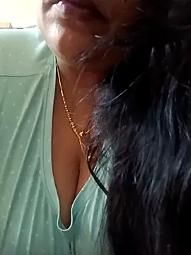 Snapshot of sneha_rose chatting on February 25, 2025, 7:31 am sneha rose online show from February 25, 2025, 7:31 am