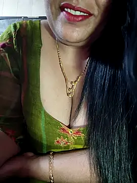 Snapshot of sneha_rose chatting on September 10, 2025, 5:13 pm sneha rose online show from September 10, 2025, 5:13 pm