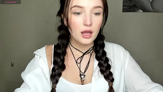 Snapshot of EvaaMillerr99 chatting on December 16, 2024, 2:38 pm EvaaMillerr99 online show from December 16, 2024, 2:38 pm