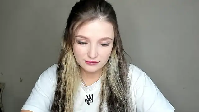 Snapshot of EvaaMillerr99 chatting on November 2, 2025, 11:01 am EvaaMillerr99 online show from November 2, 2025, 11:01 am