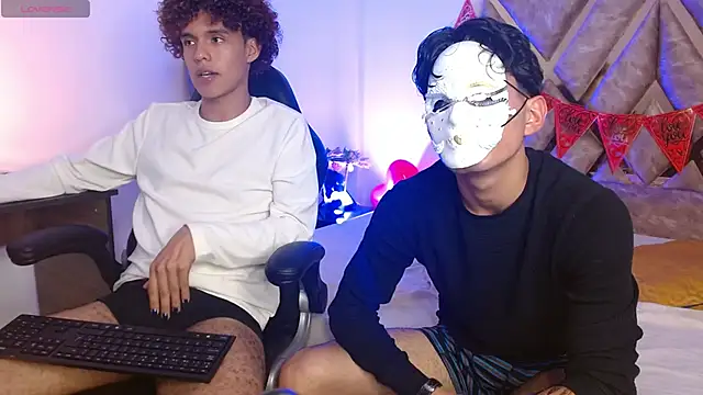 Snapshot of nickolas_moon chatting on February 18, 2025, 12:04 am nickolas moon online show from February 18, 2025, 12:04 am