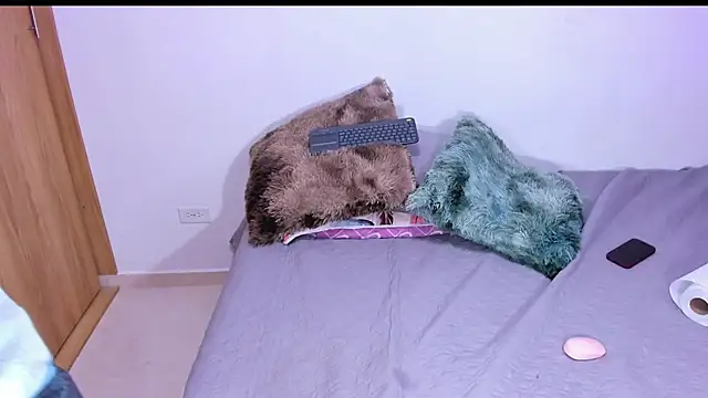 Snapshot of annika_taylor chatting on December 13, 2024, 1:59 am annika taylor online show from December 13, 2024, 1:59 am