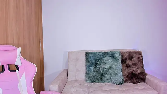 Snapshot of annika_taylor chatting on January 18, 2025, 11:11 pm annika taylor online show from January 18, 2025, 11:11 pm