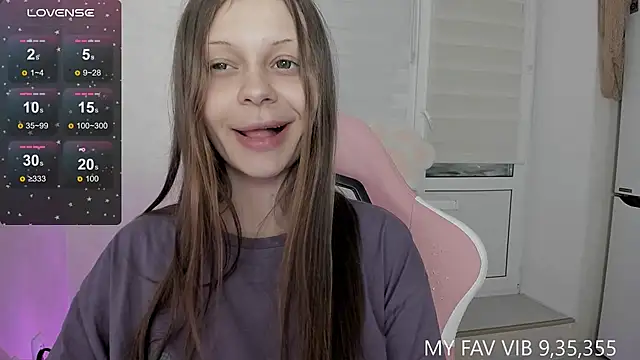 Snapshot of shy_melony chatting on October 28, 2025, 9:39 pm shy melony online show from October 28, 2025, 9:39 pm