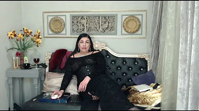 Snapshot of LadyMargoFontana chatting on January 14, 2025, 8:41 am LadyMargoFontana online show from January 14, 2025, 8:41 am