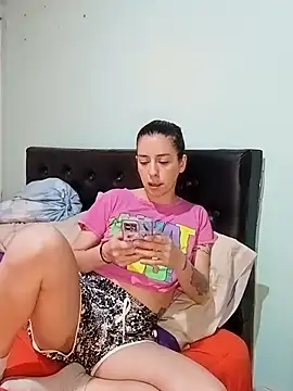 Snapshot of solangeyaelok1 chatting on September 28, 2025, 1:55 am solangeyaelok1 online show from September 28, 2025, 1:55 am