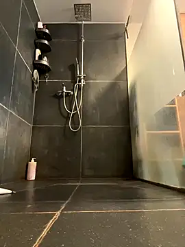 Snapshot of an0niem chatting on September 20, 2025, 1:12 pm an0niem online show from September 20, 2025, 1:12 pm