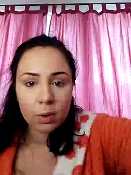 Snapshot of AdelinaJude chatting on February 23, 2025, 2:25 pm AdelinaJude online show from February 23, 2025, 2:25 pm
