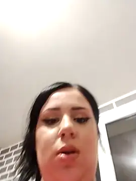 Snapshot of AdelinaJude chatting on February 23, 2025, 5:29 pm AdelinaJude online show from February 23, 2025, 5:29 pm