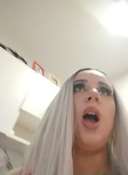 Snapshot of AdelinaJude chatting on October 5, 2025, 7:23 pm AdelinaJude online show from October 5, 2025, 7:23 pm