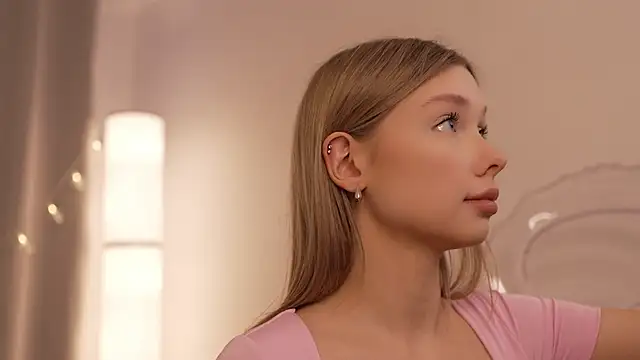 Snapshot of april_blush chatting on March 5, 2025, 3:07 pm april blush online show from March 5, 2025, 3:07 pm