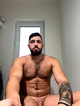 Snapshot of LoveIsBlind_ chatting on December 6, 2024, 7:43 am LoveIsBlind  online show from December 6, 2024, 7:43 am