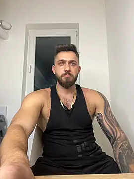 Snapshot of LoveIsBlind_ chatting on December 27, 2024, 9:43 pm LoveIsBlind  online show from December 27, 2024, 9:43 pm