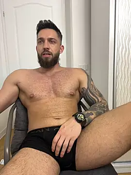 Snapshot of LoveIsBlind_ chatting on September 12, 2025, 9:15 pm LoveIsBlind  online show from September 12, 2025, 9:15 pm