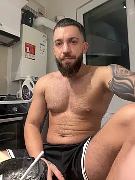 Snapshot of LoveIsBlind_ chatting on October 19, 2025, 2:45 am LoveIsBlind  online show from October 19, 2025, 2:45 am