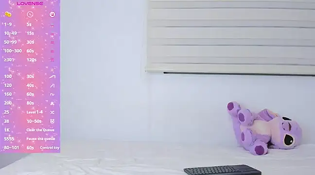 Snapshot of _violetadulce chatting on December 23, 2024, 3:40 am violetadulce online show from December 23, 2024, 3:40 am