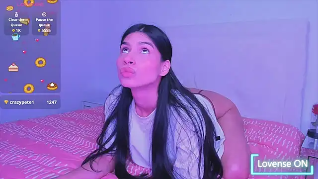 Snapshot of _violetadulce chatting on February 5, 2025, 1:15 am violetadulce online show from February 5, 2025, 1:15 am