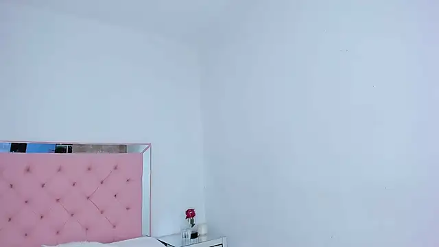 Snapshot of _violetadulce chatting on February 27, 2025, 6:50 am violetadulce online show from February 27, 2025, 6:50 am