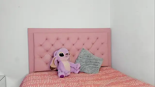 Snapshot of _violetadulce chatting on September 30, 2025, 1:43 am violetadulce online show from September 30, 2025, 1:43 am