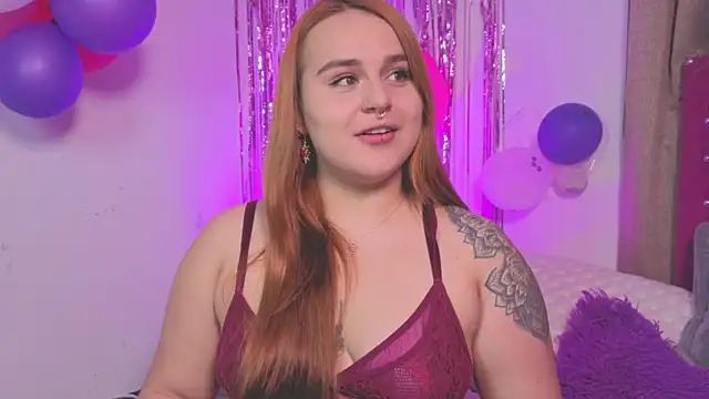 Snapshot of evy_orange1 chatting on September 19, 2025, 1:18 am evy orange1 online show from September 19, 2025, 1:18 am