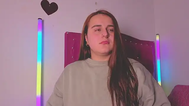 Snapshot of evy_orange1 chatting on October 21, 2025, 12:55 am evy orange1 online show from October 21, 2025, 12:55 am