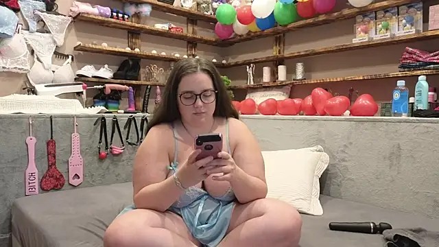 Snapshot of Kimberly-Caprice chatting on March 11, 2025, 11:12 am Kimberly-Caprice online show from March 11, 2025, 11:12 am
